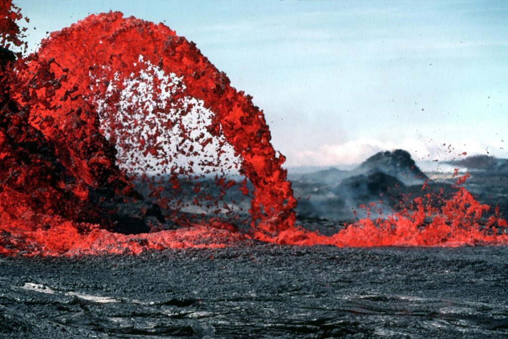 greek volcano earthquakes